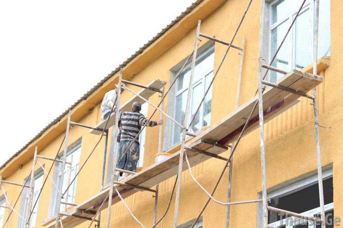 Gürcüstanda bəzi məktəblərdə dərslərin başlanması təxirə salınıb