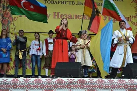 Ukraynadakı azsaylı xalqlar ölkədə siyasi sabitliyin qorunmasının tərəfdarı olduqlarını bəyan ediblər
