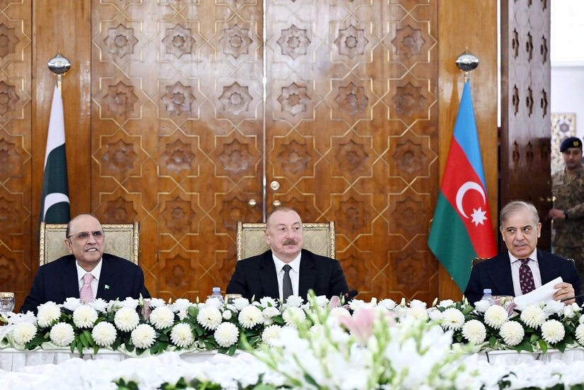 Pakistan Prezidentinin adından Azərbaycan Prezidentinin şərəfinə dövlət ziyafəti verilib