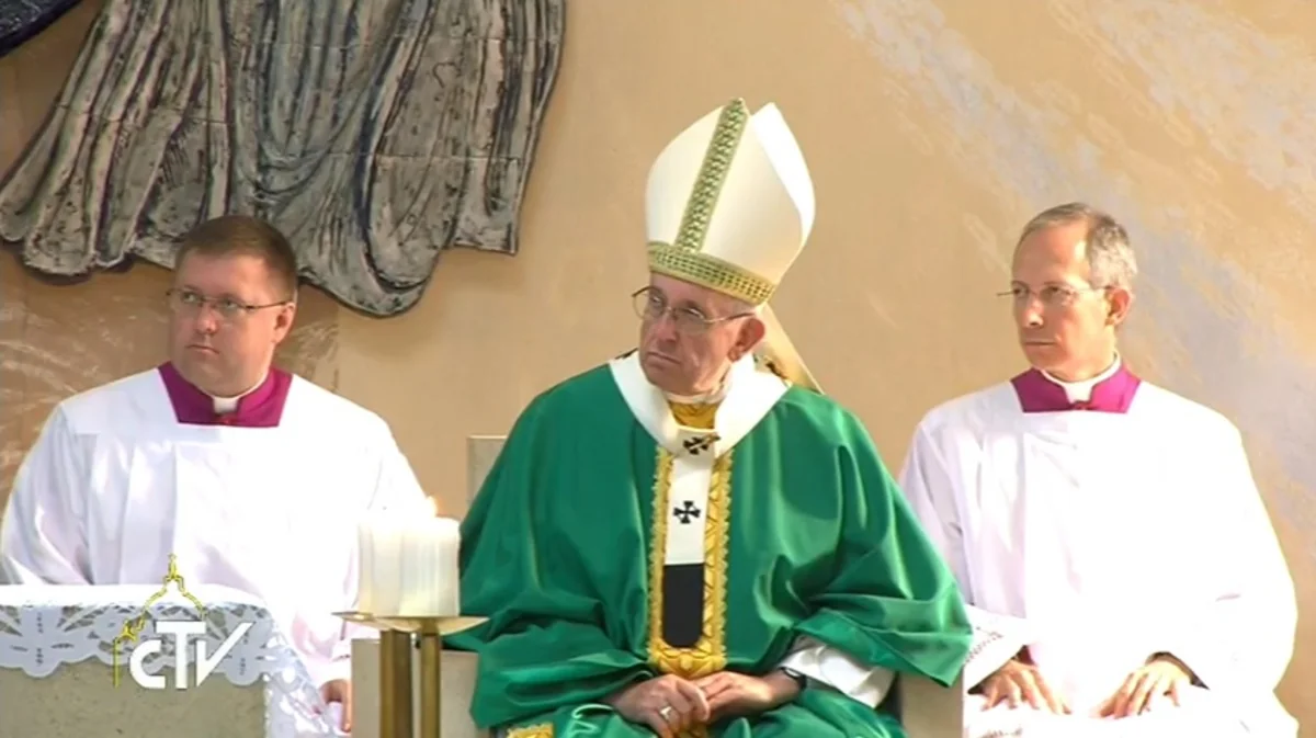 Bakıdakı Katolik kilsəsində Papa Fransiskin iştirakı ilə keçirilən dini mərasim başa çatıb - FOTO - YENİLƏNİB