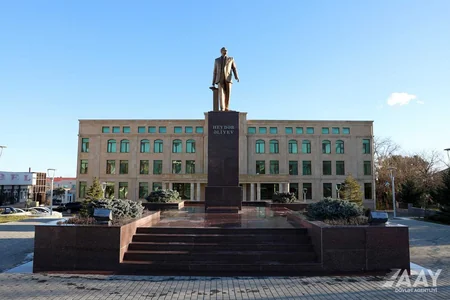 Saleh Məmmədov Siyəzəndə vətəndaşları qəbul edib