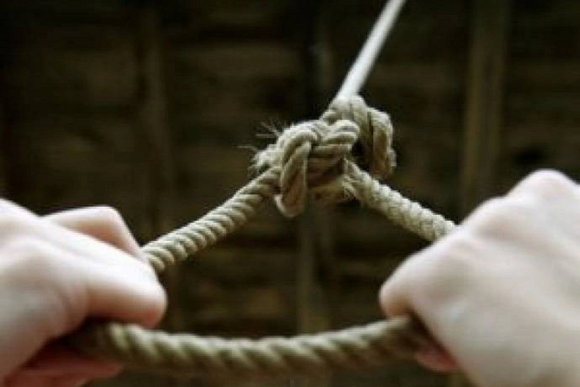 Daşkəsəndə bir ilin gəlini intihar edib - YENİLƏNİB