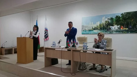Yeni vəkillər and içiblər