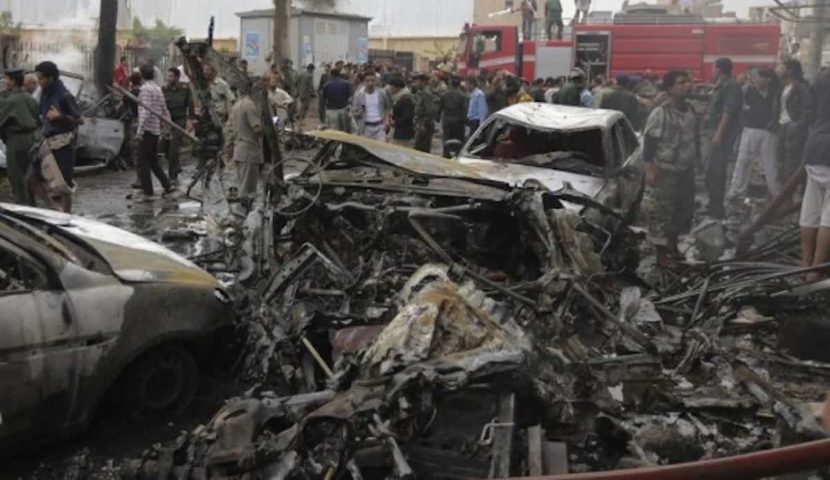 Car bomb explodes near mosque in Yemen