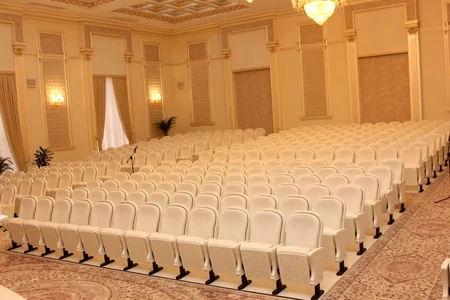 Sumqayıt teatrı yeni mövsümü əsaslı təmirdən çıxan binada açıb