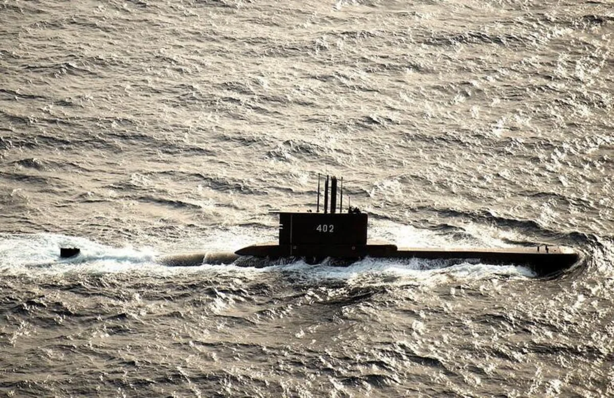 Sualtı qayıq belə batdı, matroslar “Əlvida” mahnısı oxuyur - VİDEO