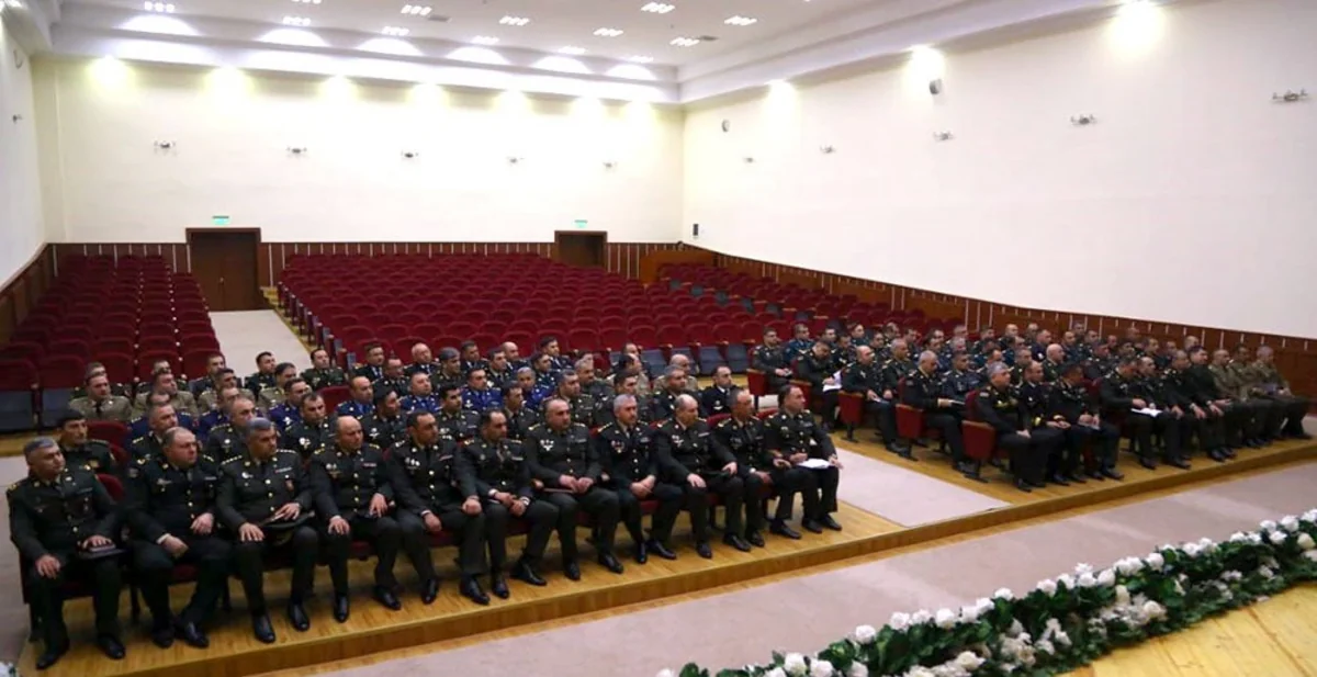 Проанализировано состояние воинской дисциплины в Бакинском Гарнизоне