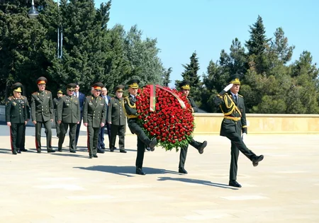 Обсуждены вопросы военного и военно-технического сотрудничества между Азербайджаном и Беларусью - ВИДЕО