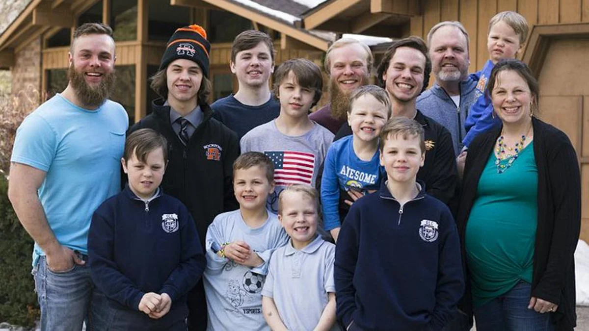 В семье с 13 сыновьями родился еще один мальчик