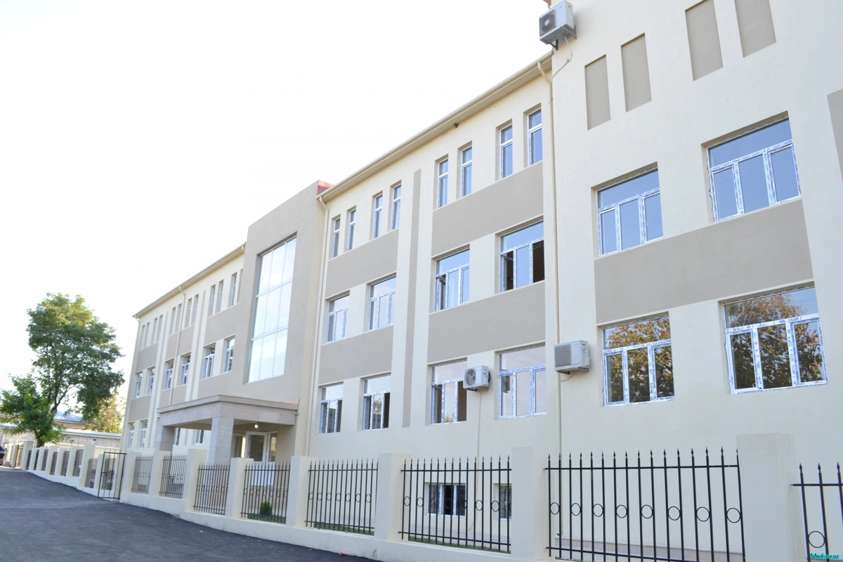 Müəllimləri təhqir etdiyinə görə işdən çıxarılan direktorun yerinə təyinat olub