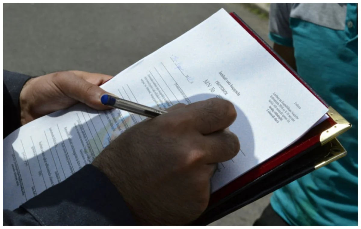 Azərbaycanda bələdiyyə sədri cərimələnib