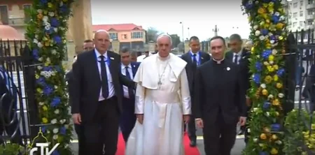 Bakıdakı Katolik kilsəsində Papa Fransiskin iştirakı ilə keçirilən dini mərasim başa çatıb - FOTO - YENİLƏNİB