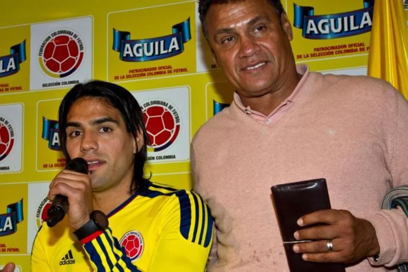 Отец известного футболиста умер во время игры в теннис