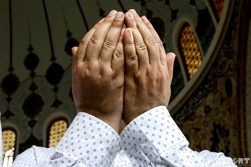 Eid prayer in Taza Pir mosque - PHOTO