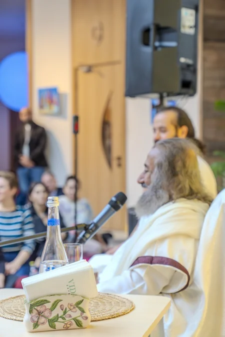 Nine Senses hosts meditation practice from famous Indian guru