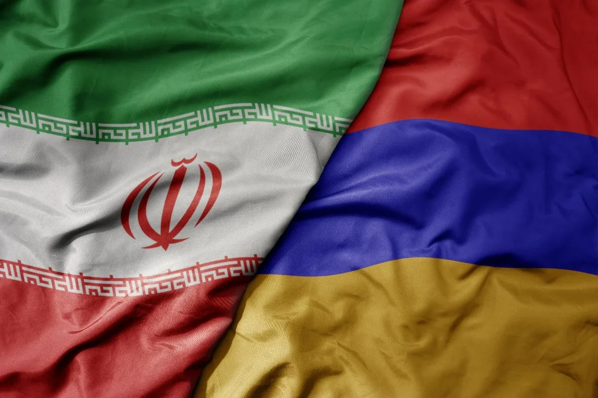 Iran, Armenia sign barter trade agreement in Yerevan