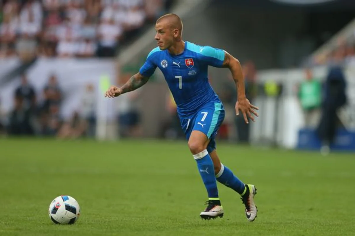 Slovakiya yığmasının futbolçusu alkoqol testindən imtina etdiyi üçün həbs olunub