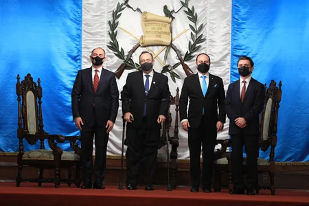 Qvatemala Prezidenti Azərbaycan diplomatını səfir təyinatı münasibətilə təbrik edib