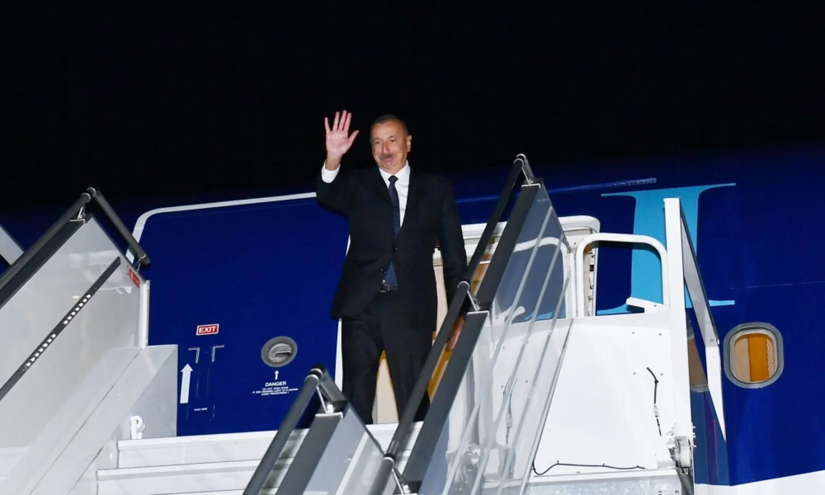 President Ilham Aliyev ends his visit to St. Petersburg