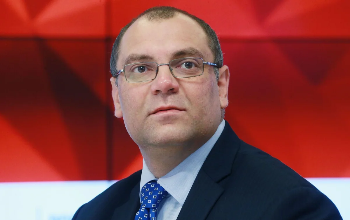 Rusiyalı ekspert: Paşinyan sülh danışıqlarını pozmağa çalışır