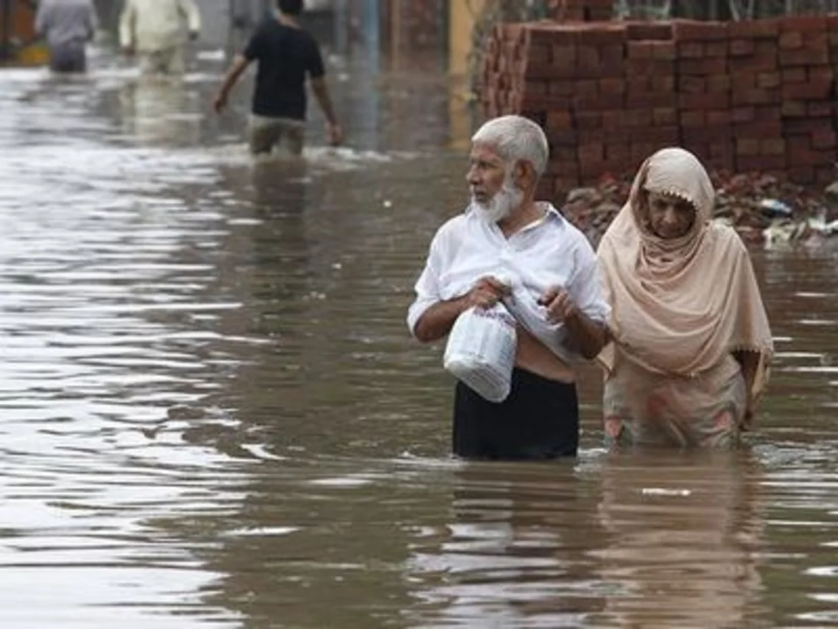 Hindistanda daşqınlardan ölənlərin sayı 412 nəfərə çatıb - YENİLƏNİB