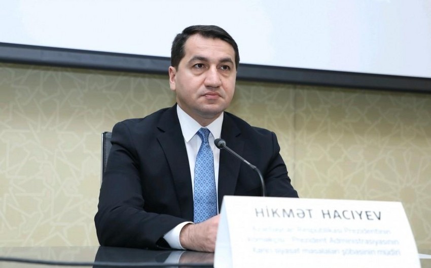 Hikmət Hacıyev: Ermənistan humanitar atəşkəsdən istifadə edərək yeni hücumlara hazırlaşmaq istəyir