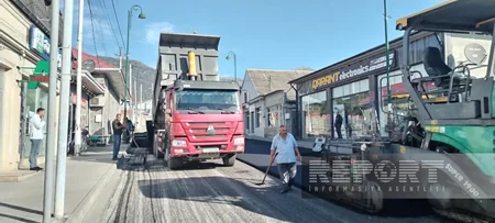 Oğuzun 14 küçəsində yollar təmir olunur