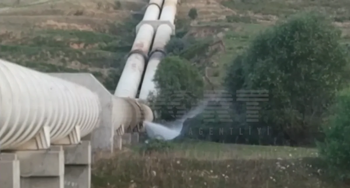 Taxtakörpü-Ceyranbatan su kəmərində sızma yaşanır