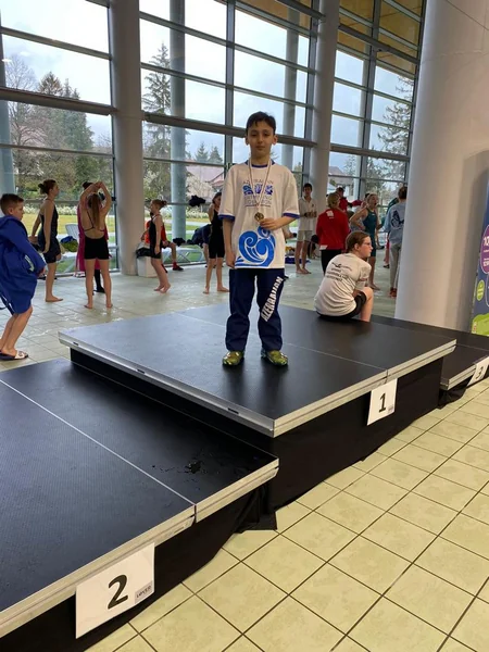 Azərbaycan üzgüçüləri Macarıstandakı beynəlxalq turnirdə 32 medal qazanıblar