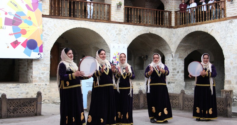Şəki “İpək yolu” XIV Beynəlxalq Musiqi Festivalına start verilib