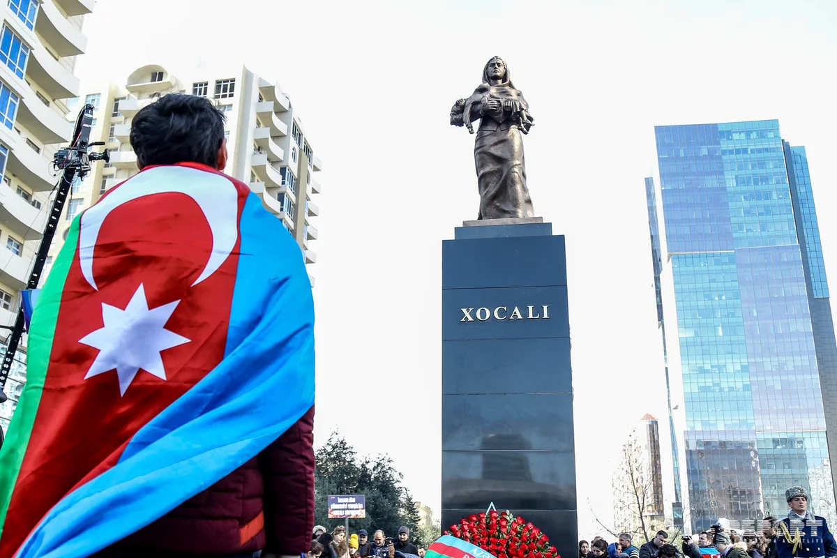 Azerbaijan observes moment of silence to commemorate Khojaly victims