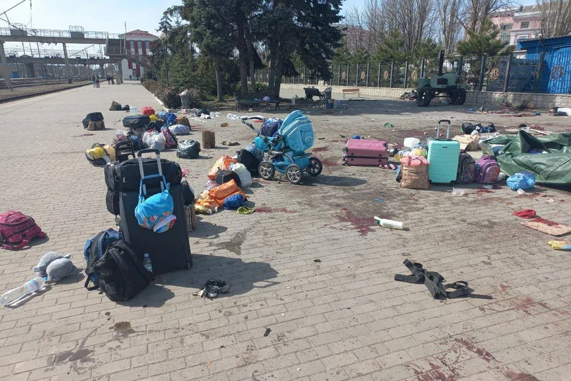 Число погибших в результате удара по вокзалу в Краматорске выросло до 50