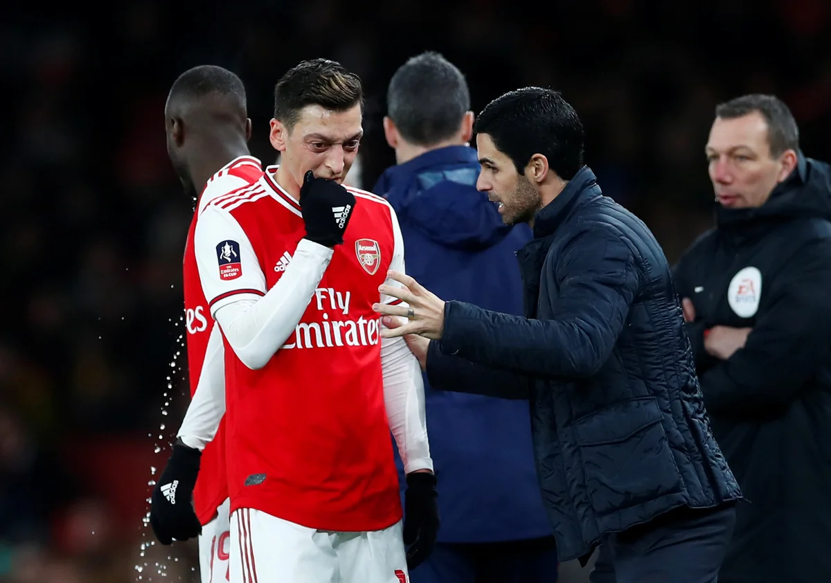 Arsenalın baş məşqçisi: Özilin ayrılmasını görmək kədərlidir