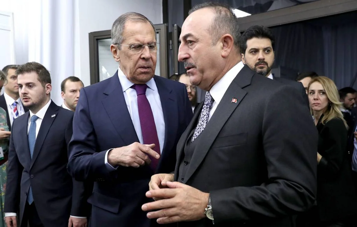 Главы МИД РФ и Турции провели телефонные переговоры