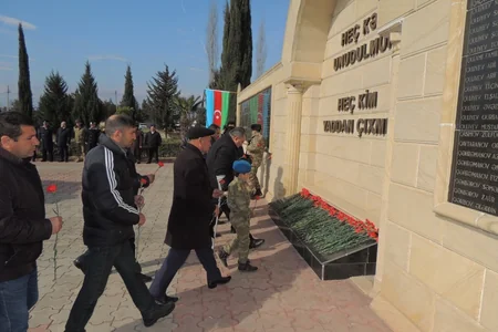Tərtərdə Xocalı soyqırımı ilə əlaqədar ümumrayon yürüşü keçirilib