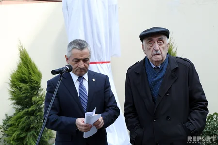 Bakıda Nikolay Baybakovun büstü açılıb