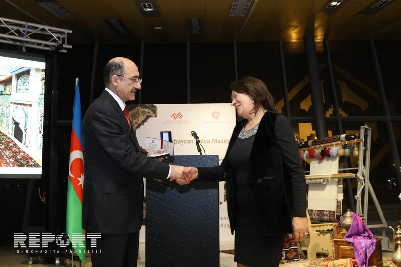 Xalça Muzeyinin fonduna daxil olan ən dəyərli eksponatlar ictimaiyyətə təqdim edilib - FOTO