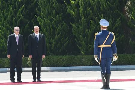 Türkiyə Prezidentinin rəsmi qarşılanma mərasimi olub