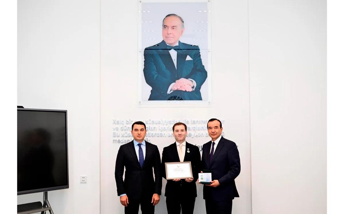Azərbaycanlı tarzən “Özbəkistanın mədəniyyət elçisi” medalı ilə təltif edilib