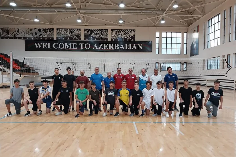 Azərbaycanın voleybol millisinin baş məşqçisi seçim xarakterli məşqlər keçirib