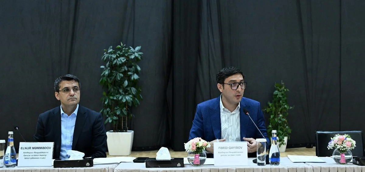 Nazir beynəlxalq yarışlarda uğur qazanan idmançılarla görüşüb