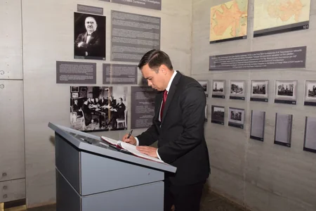 Beynəlxalq Simpoziumun iştirakçıları Quba Soyqırımı Memorial Kompleksini ziyarət ediblər