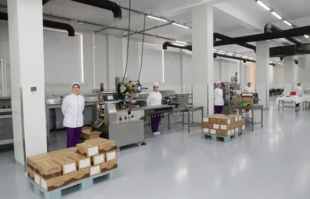 President Ilham Aliyev examines operations of confectionery manufacturing enterprise in Lankaran
