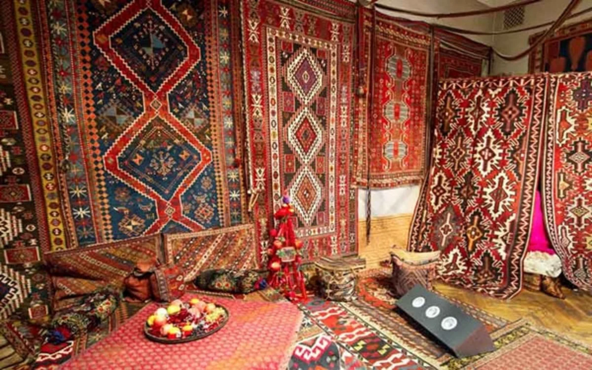 Azerbaijan funds establishment of professional carpet weaving center in Kabul