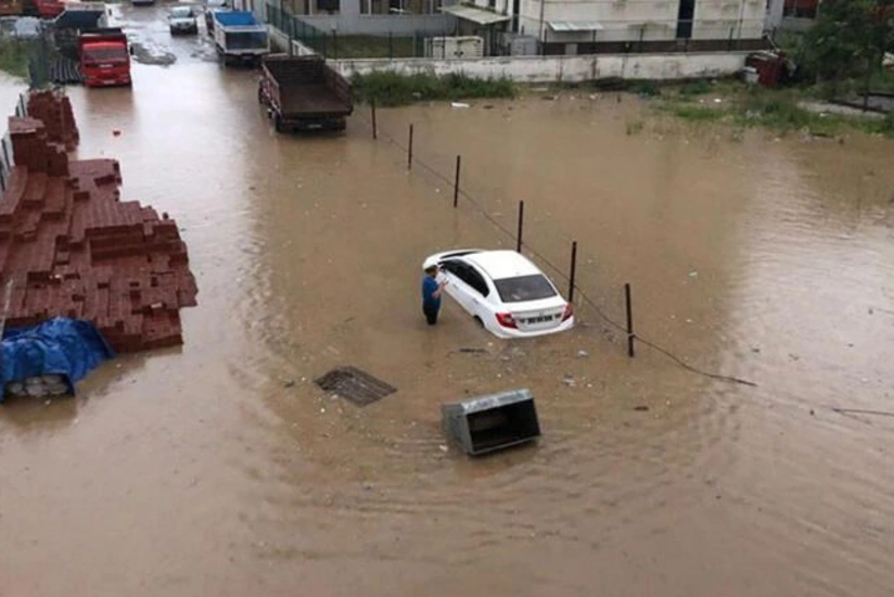 Torrential rains cause flooding in Turkey