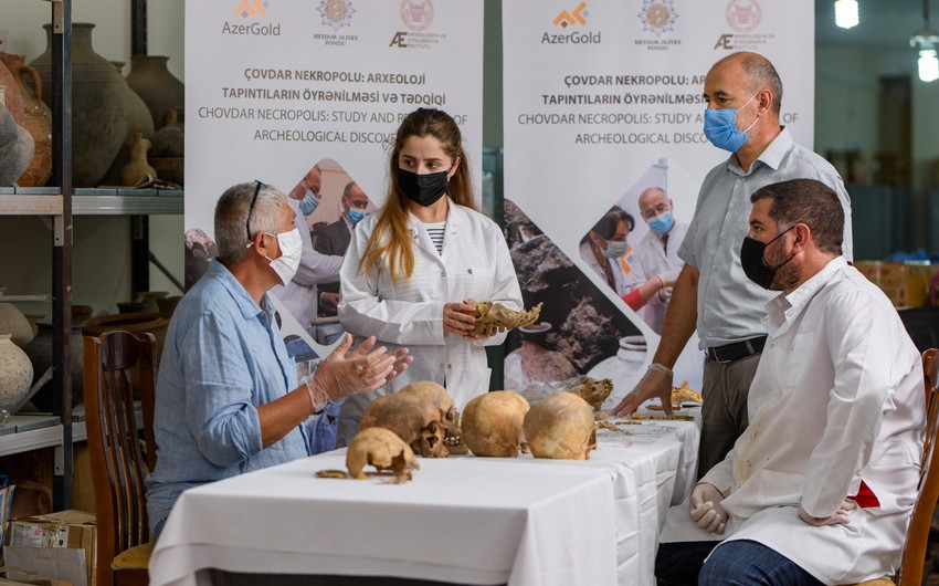 Çovdar nekropolunda aşkar olunmuş tapıntılar xarici laboratoriyada analiz olunur