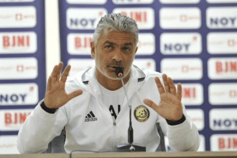 Ermənistan millisi baş məşqçisi ilə yollarını ayırdı