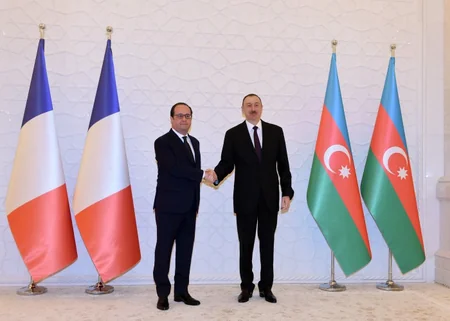 Azərbaycan və Fransa prezidentləri arasında görüş olub