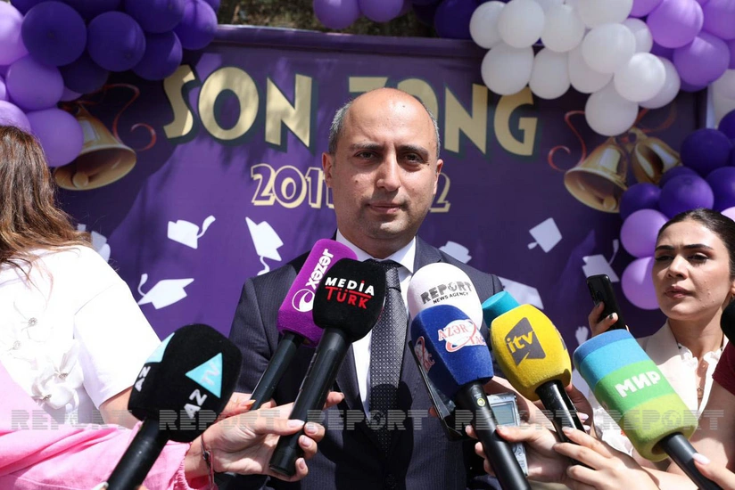 Təhsil naziri: Vahid məktəbli formasına tədricən keçiləcək