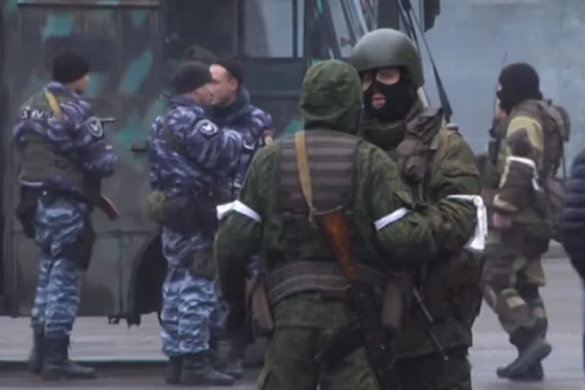 Luhansk centre captured by armed people - VIDEO